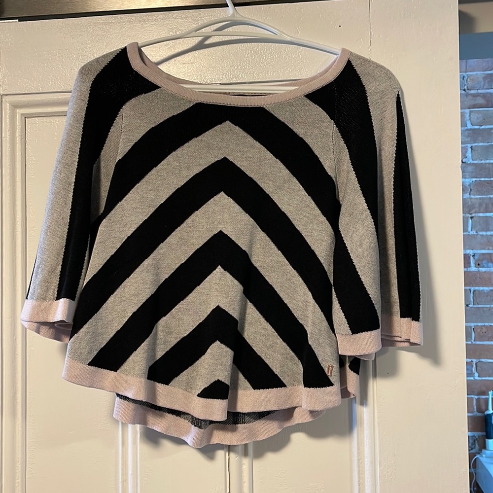 Kit & Ace sweater Size S